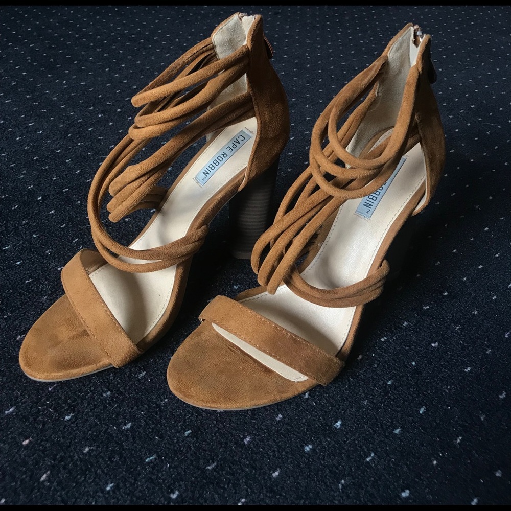 Cape Ribbon Block Heel - Picture 3 of 3